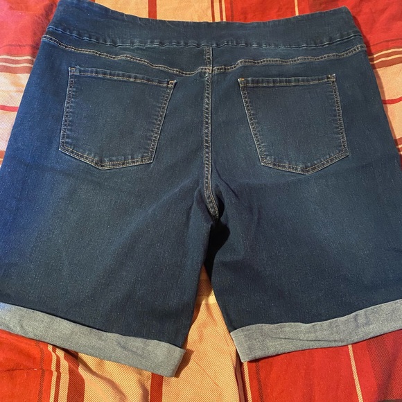 Terra and sky 2x shorts - Picture 2 of 3